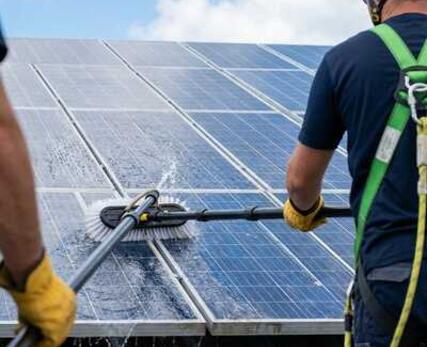 Fassaden- und Solarreinigung